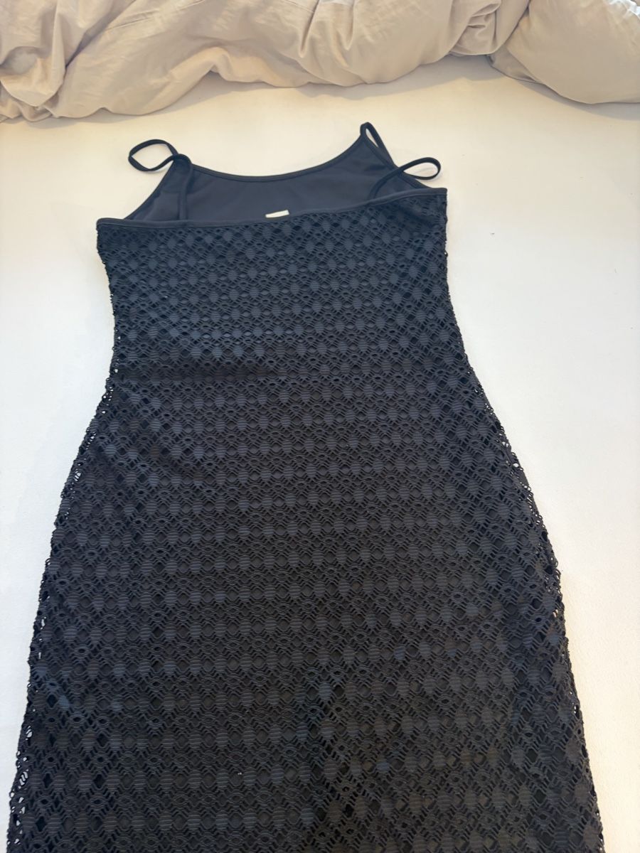 Vestiti: Robe noire – Usato da Pully venduto da ari_78pk 1