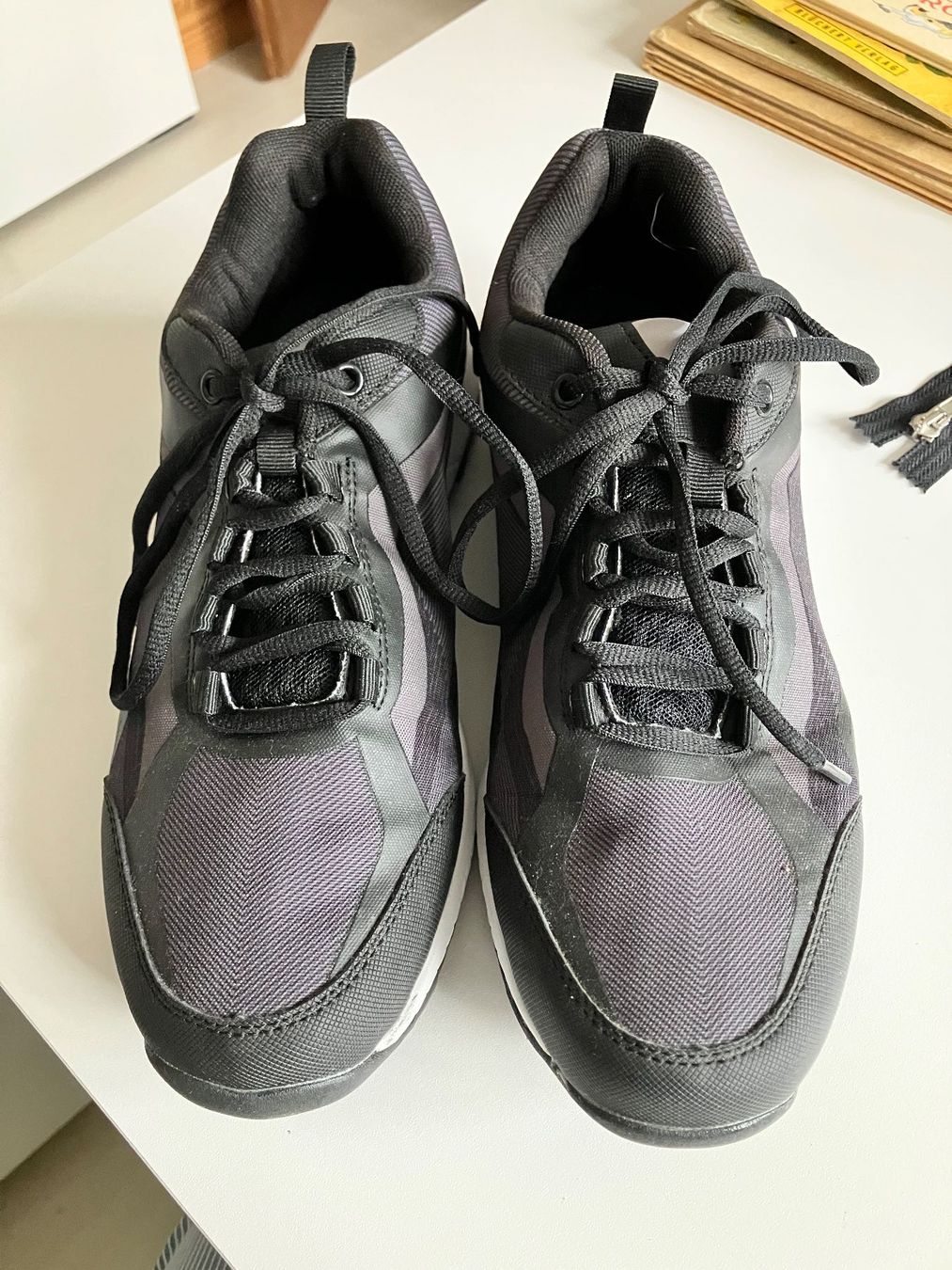 Scarpe da uomo: Sneaker Crane schwarz/grau Gr. 41 – Usato da Bättwil venduto da Profi44
