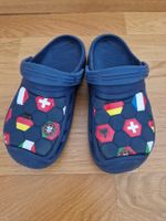 Blaue Badeschuhe Finkli Gr 35 mit Fussballmuster!