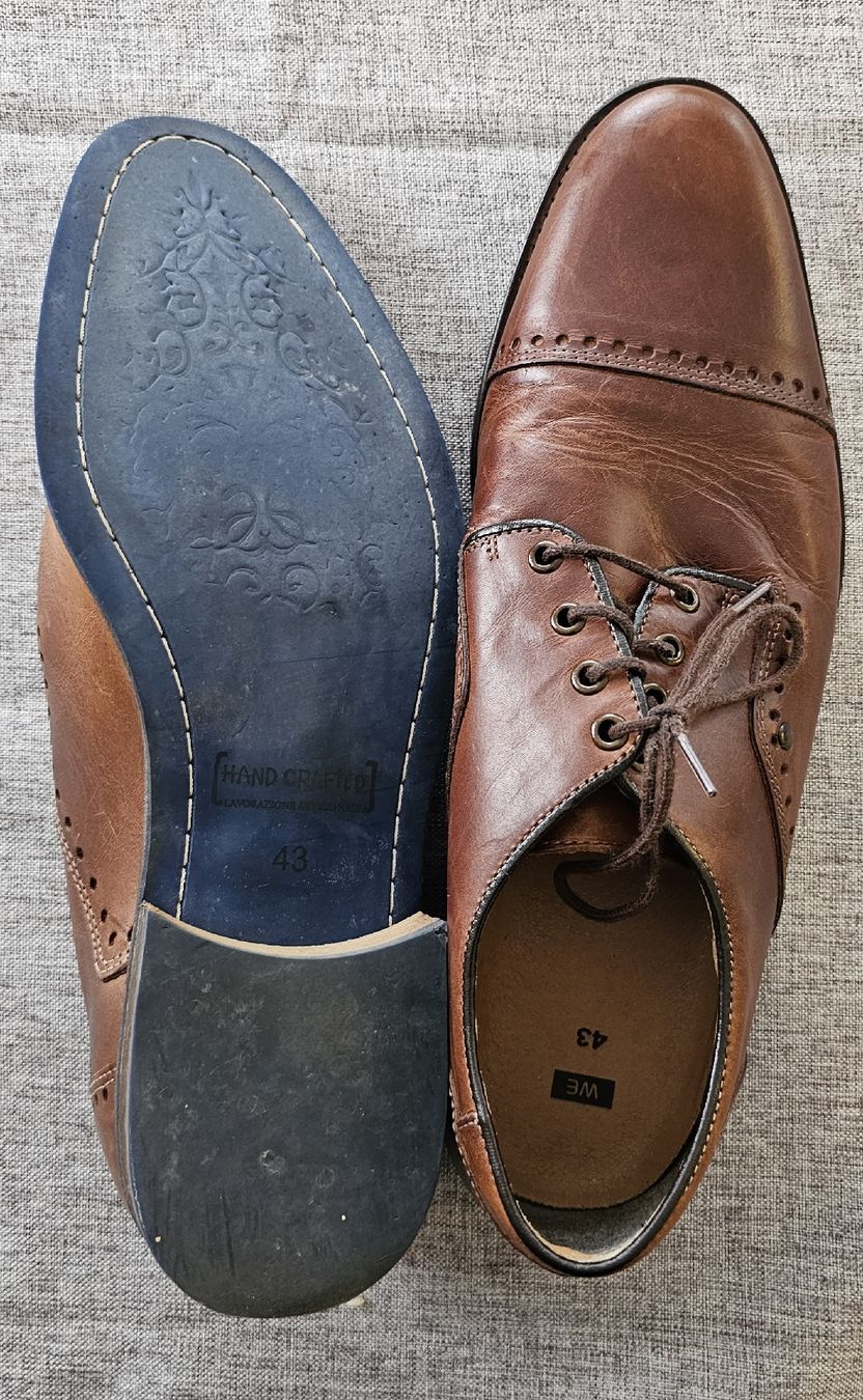 Scarpe da uomo: Herren Schuh, Gr. 43 – Usato da Arbon venduto da Flyaway8 1