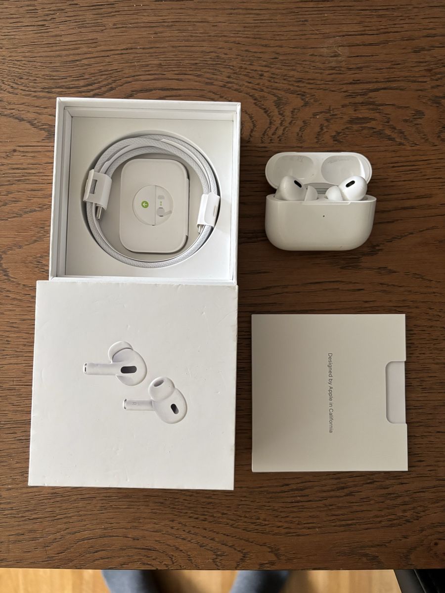 Apple Cuffie: Apple AirPods pro 2 – Usato da Yverdon-Les-Bains venduto da Pcm1325