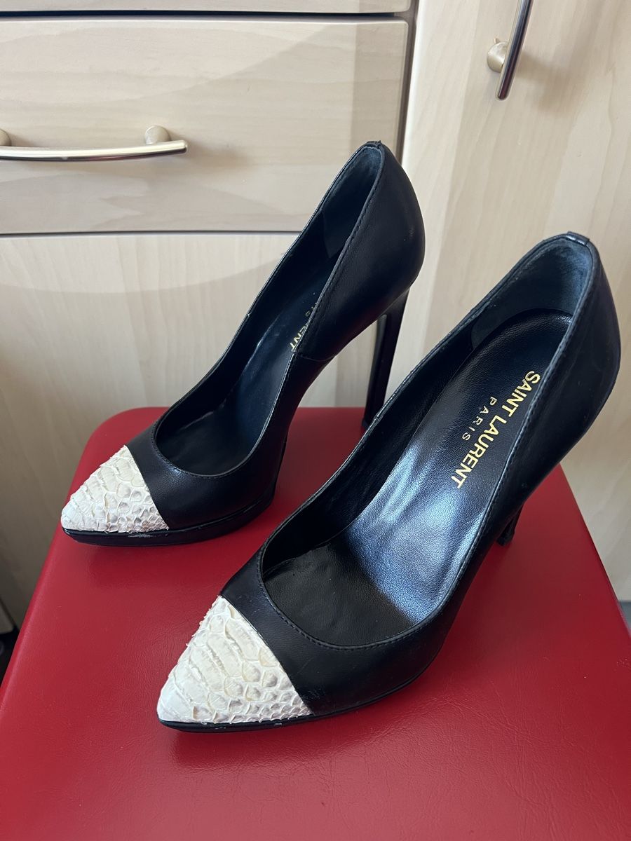 Saint Laurent Scarpe da donna: Saint Laurent pumps – Usato da Rorbas venduto da Yordan88 1