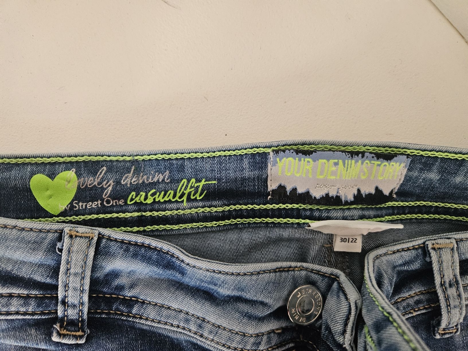 Jeans: Street one  – Nuovo (secondo la descrizione) da Ennetbürgen venduto da LebuniaNW 1