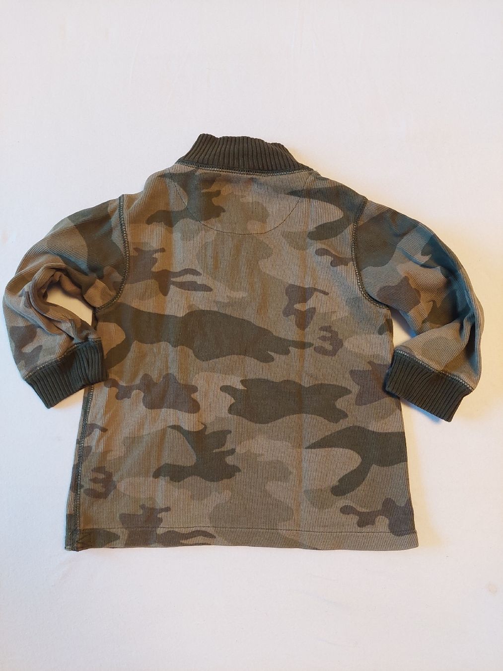Maglioni & Felpe: Cooles Camouflage Sweatshirt Gr. 98/104 – Usato da Rudolfingen venduto da T.Mueller 2