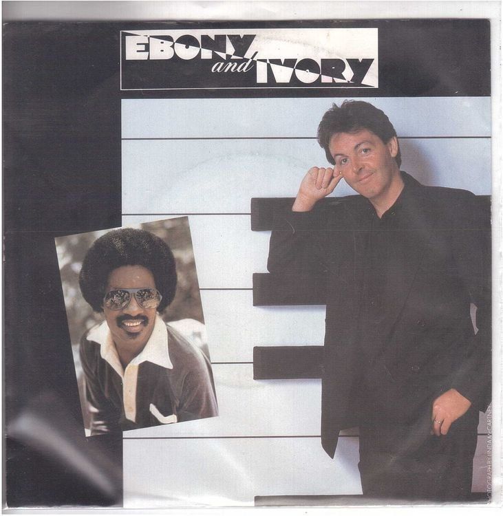 Dischi in vinile: Single7  Paul McCartney  -- Ebony and Ivory – Usato da Rheinau venduto da thespecials