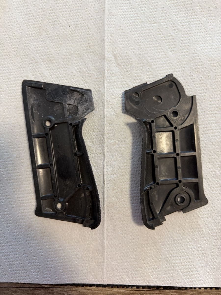 Schweizer Armee Uniformen: Sig P75 ou P220 – Gebraucht aus Lausanne von Erion2015 1