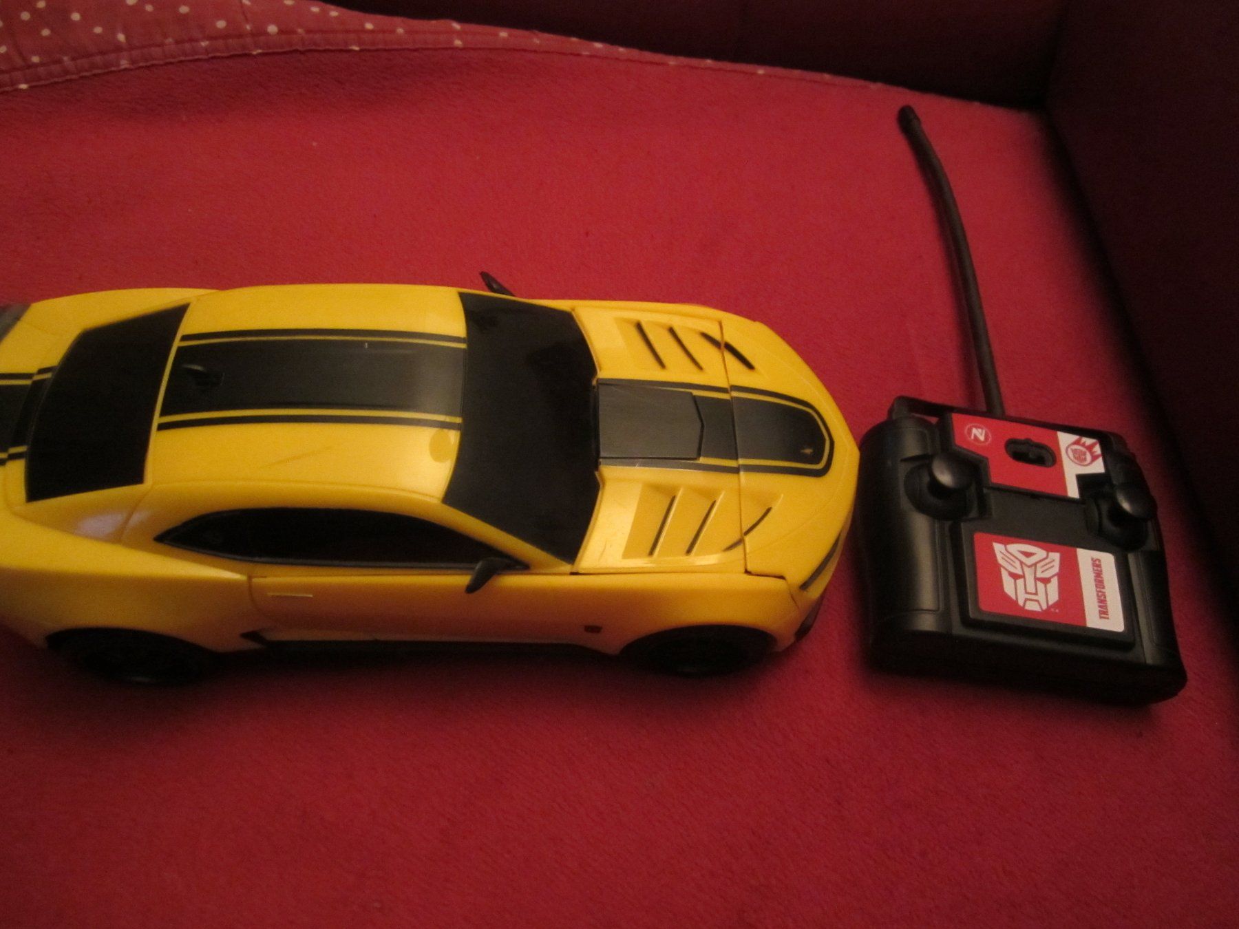 Modellismo RC: RC ferngesteuerter Camaro Transformers Bumblebee!!!! – Usato da Volketswil venduto da nemo2000