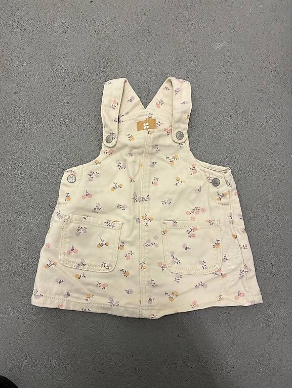 Lotti & Set di vestiti: Vestiti bambina 68  – Usato da Rivera venduto da pat_6nvw