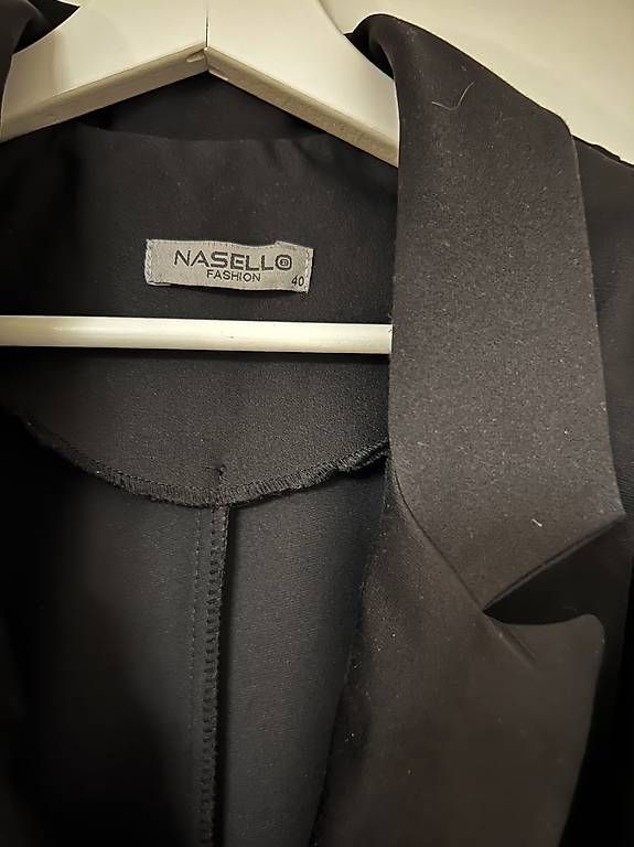 Giacche: Blazer  – Usato da Sulgen venduto da AldinaA. 3