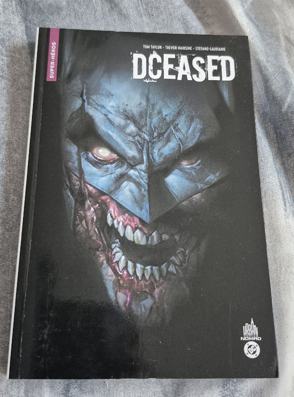 Fumetti: DCEASED DC COMICS RÉCIT COMPLET BD FRANÇAIS BATMAN SUPERMAN  – Usato da Grand-Lancy venduto da luc111