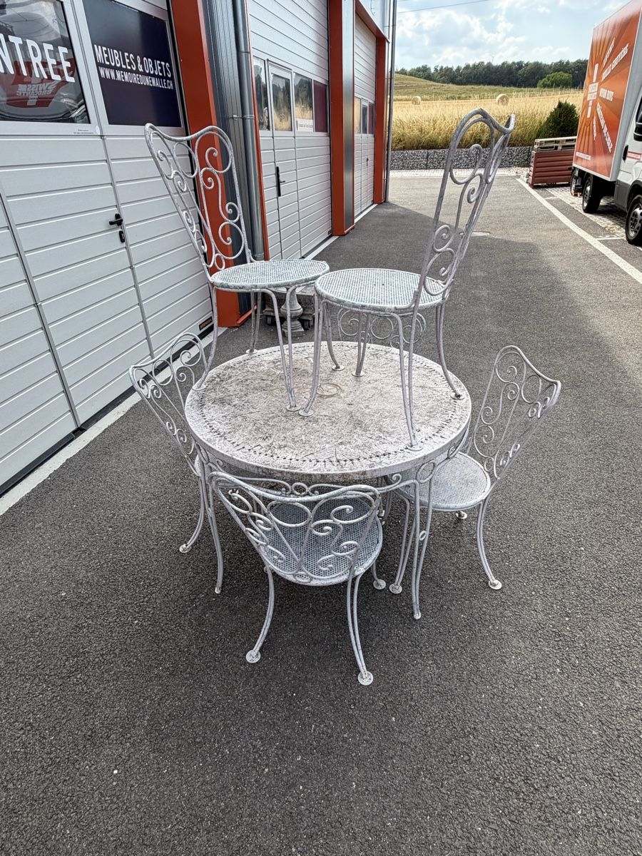 Set di tavolo e panche: Table et chaise de jardin  – Usato da Arnex-sur-Orbe venduto da Tutu1037