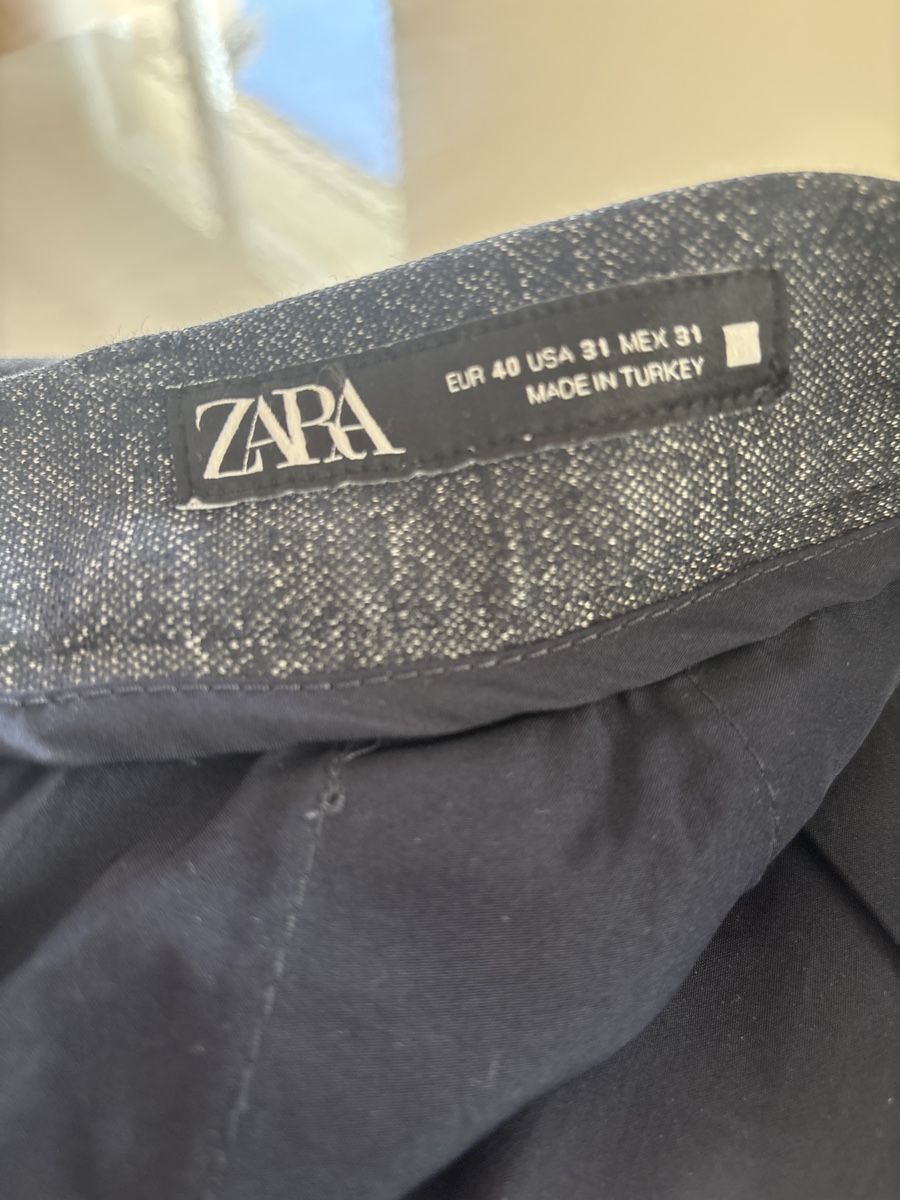 Zara Pantaloni: Zara Men's Trousers Gray – Usato da Chexbres venduto da doe_xns6 1