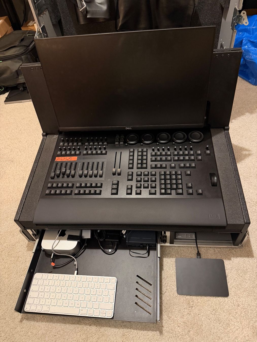 Console di mixaggio: MA Lighting grandMA 3 command wing inkl Case und Mac mini – Usato da Kreuzlingen venduto da noahmkurz