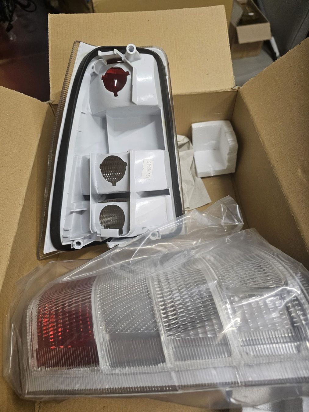 Opel Fari: Rückleuchten Opel Kadett E weiss Neu!! – Nuovo e nell'imballaggio originale da Dintikon venduto da seimen08 1