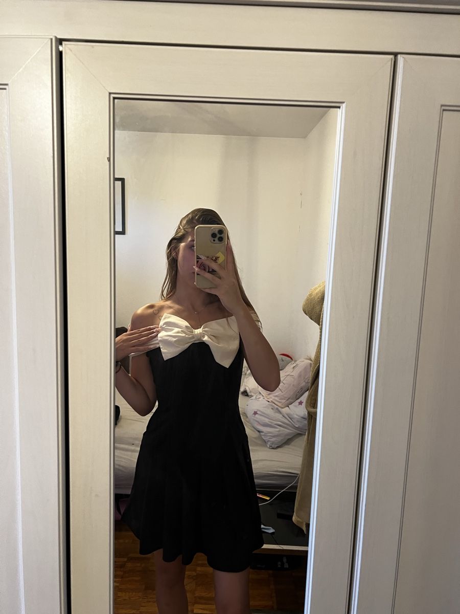 Kleider: Dresses – Gebraucht aus Dietlikon von Luka_Bilic 1