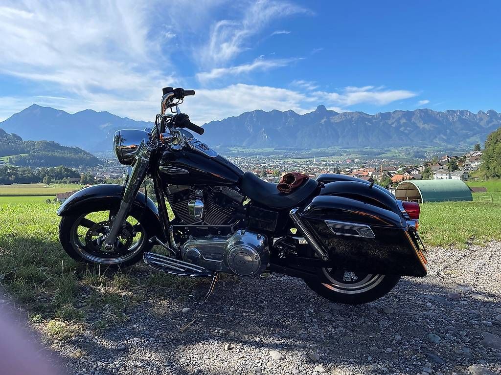 Chopper: HARLEY-DAVIDSON FLD Dyna Switchback ABS – Usato da Hünibach venduto da cyber-mano 2