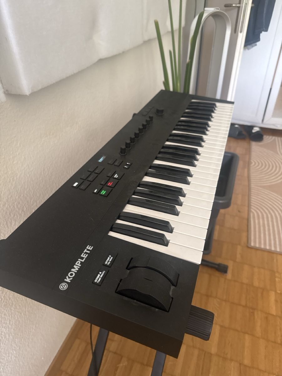 Native Instruments Strumenti musicali: Native Key A49 – Nuovo (secondo la descrizione) da St. Gallen venduto da pan_5cg9 1