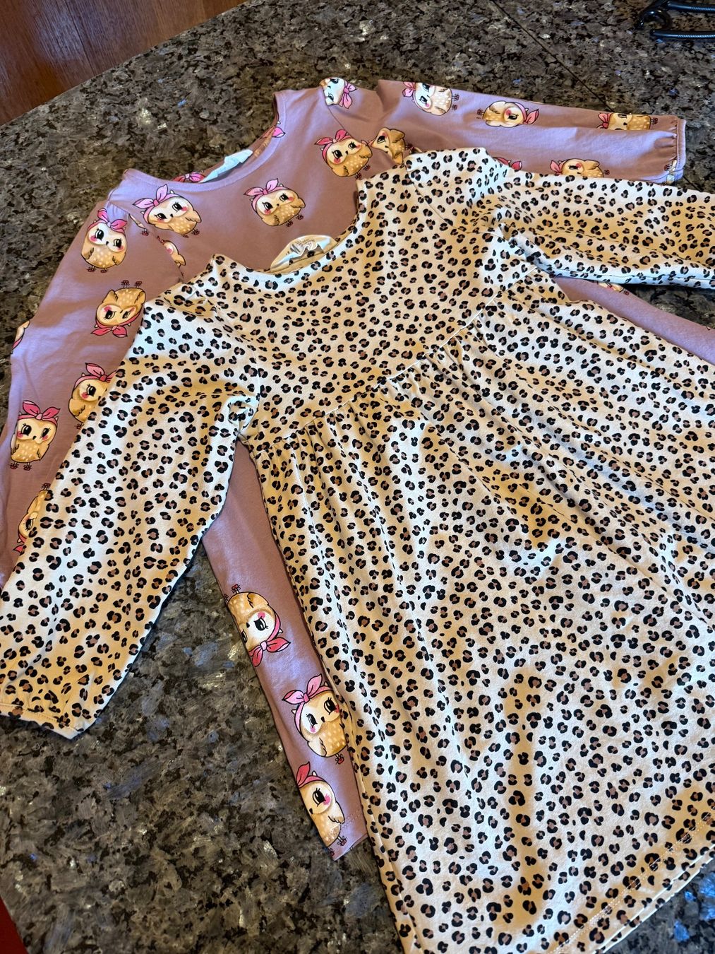 H&M Lotti & Set di vestiti: Mädchen Kleiderpaket 110/116 – Usato da Luzern venduto da sarahxtwilight 2