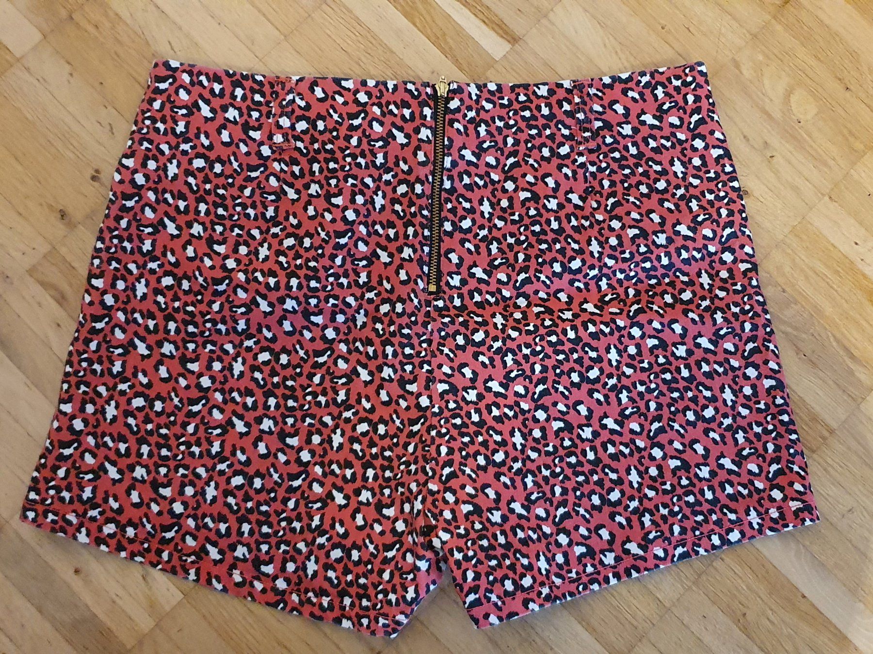 Pantaloni: Shorts im Leo-Look – Nuovo (secondo la descrizione) da Langenthal venduto da SecondChanceShop 2