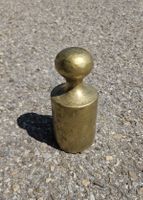 Poids ancien en laiton, 5kgs. objet décoratif ou autre..
