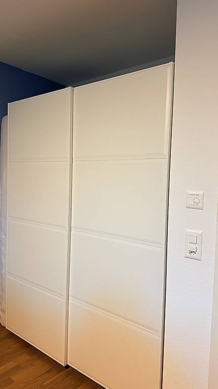 Schränke: Kleiderschrank – Gebraucht aus zürich von mery12 1