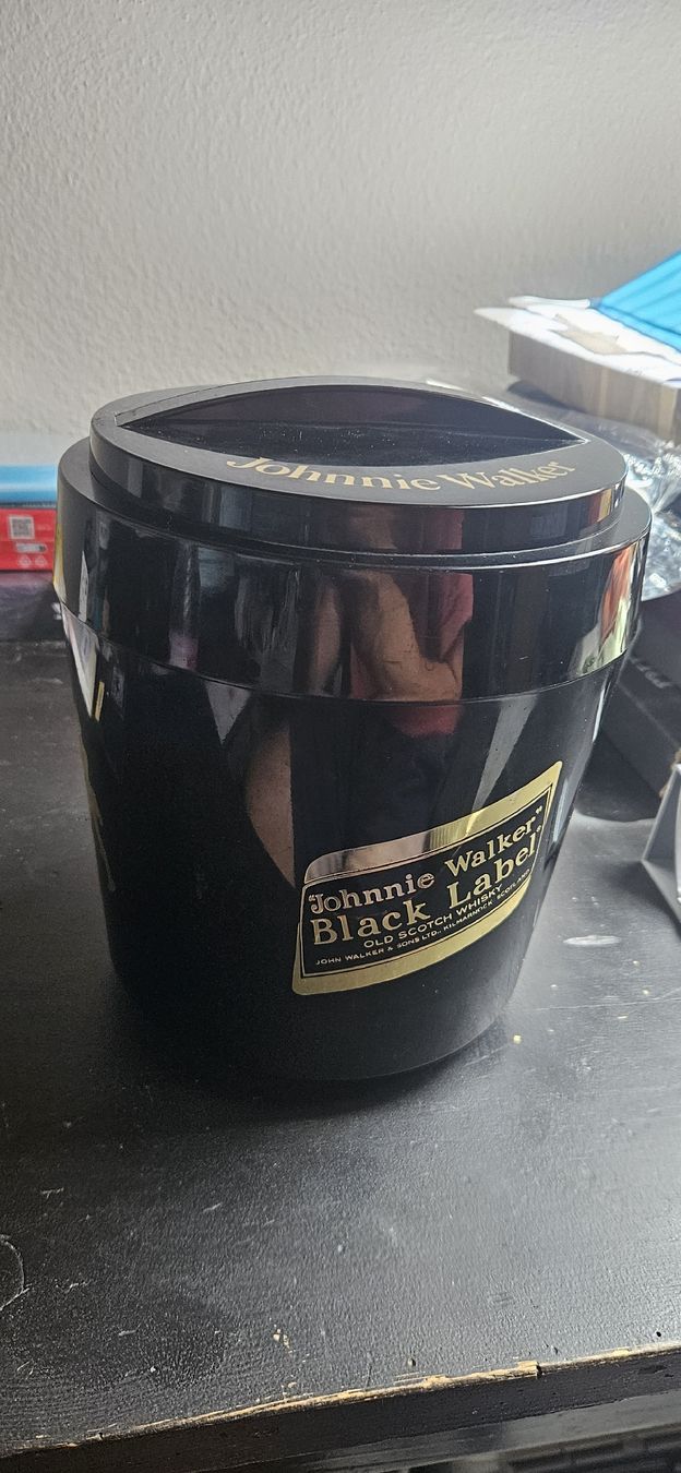 Sonstiges für Haushalt & Wohnen: Johnnie Walker Eiskübel Vintage – Gebraucht aus Belp von Ginus85