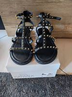 Sandal