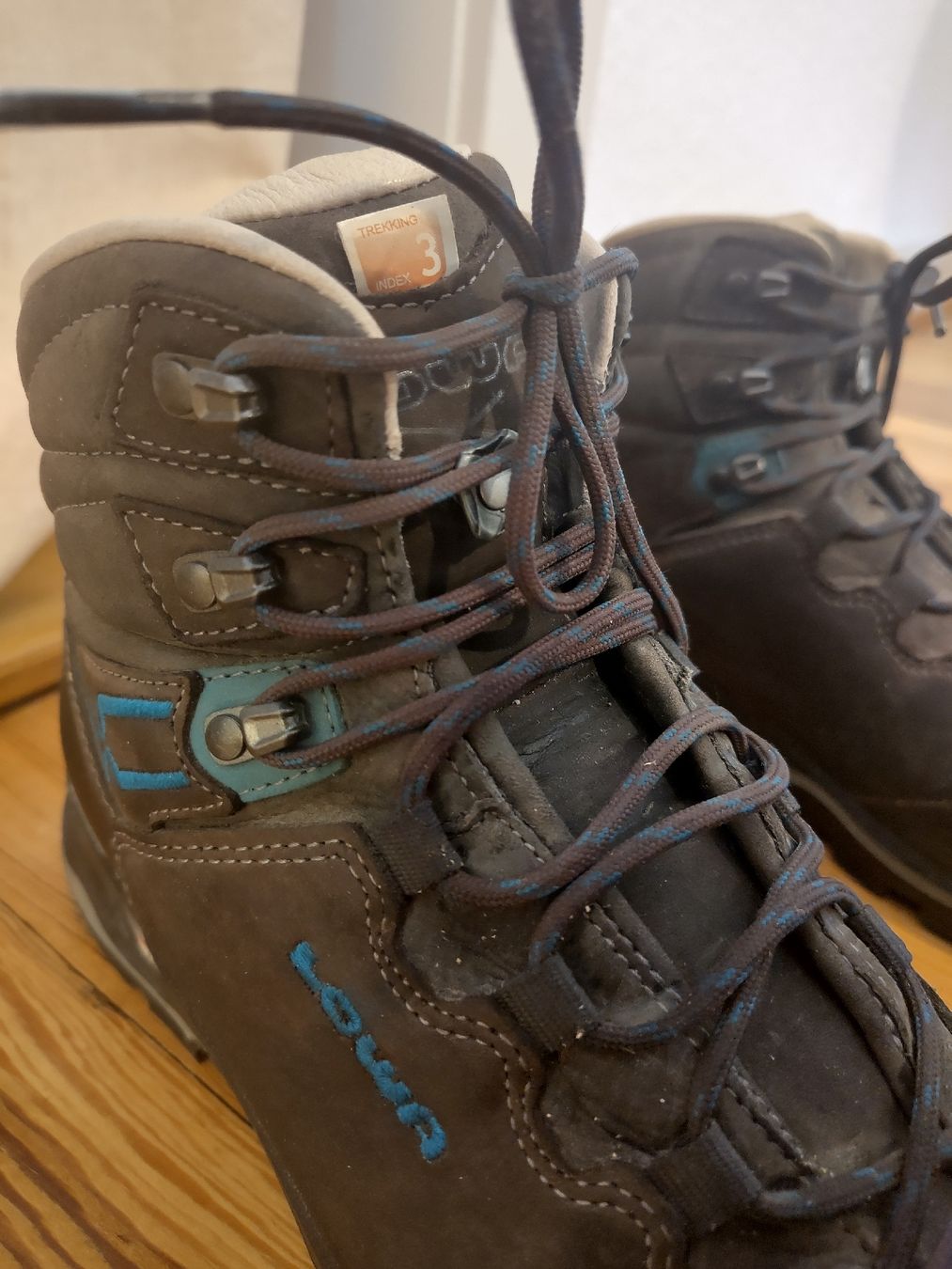 Lowa Chaussures femmes: Lowa Wanderschuhe Gr 9.5 (40.5) – D'occasion à Basel par sa.me.2012 3