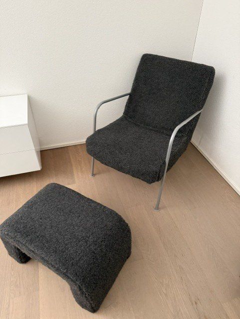 Ikea Poltrone: Schöner Sessel mit Hocker, dunkelgrau – Usato da Zürich venduto da cocointernet 1