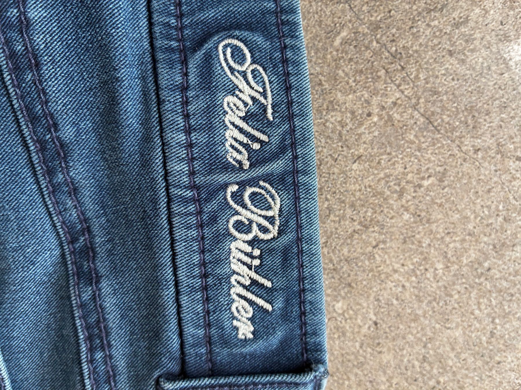 Felix Bühler Pantaloni: Pantalon équitation large T38 – Usato da Corcelles-près-Payerne venduto da CyndelleMaiwen 4