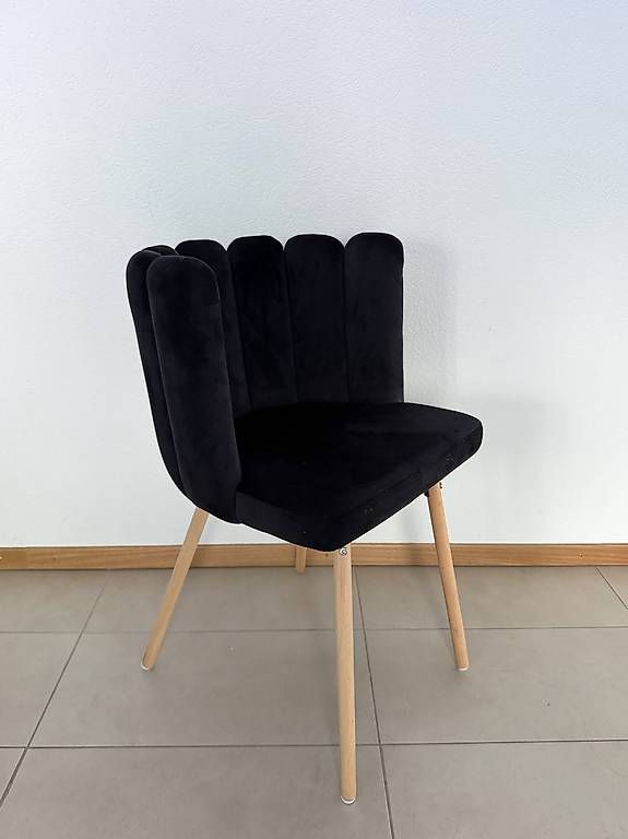 Sedie: Chaise en velours noir  – Usato da Roche VD venduto da Vide_dress_La 1