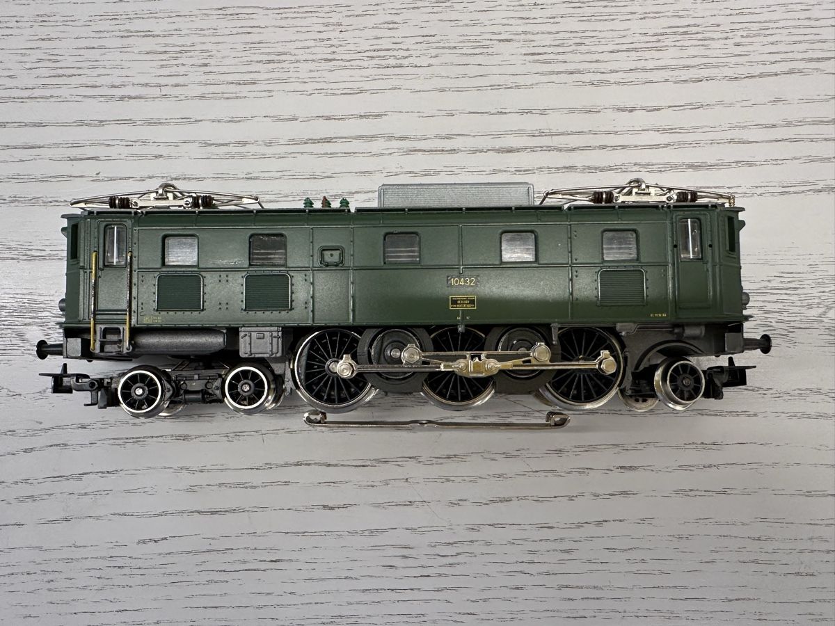 Märklin Modelleisenbahnen: Märklin 3167 SBB Ae 3/6 digital HLA – Gebraucht aus Lupsingen von New-Haven 3