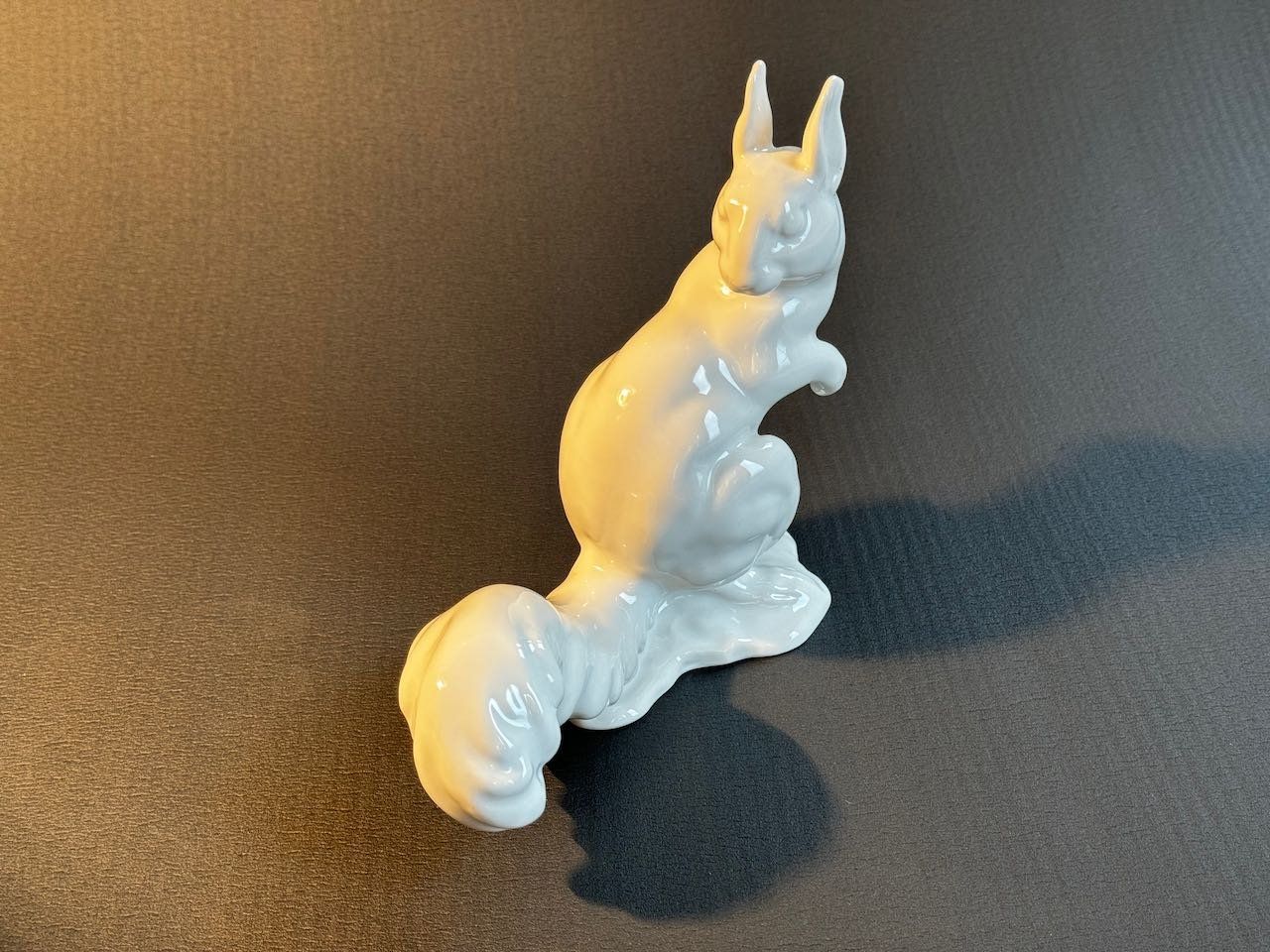 Statuette: Schönes Langenthal Porzellan Eichhörnchen – Usato da Ettenhausen TG venduto da OptikerAusverkauf 1