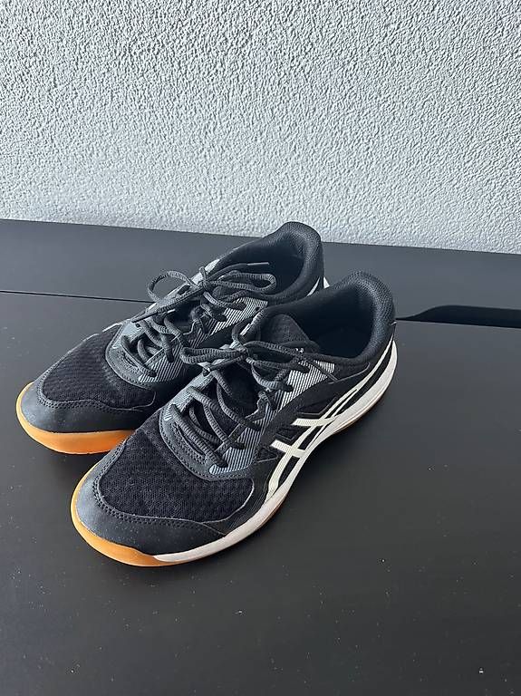 Herrenschuhe: Sportschuhe, Schwarz, fast nie getragen. – Neu und originalverpackt aus Walzenhausen von elhuuu21 1