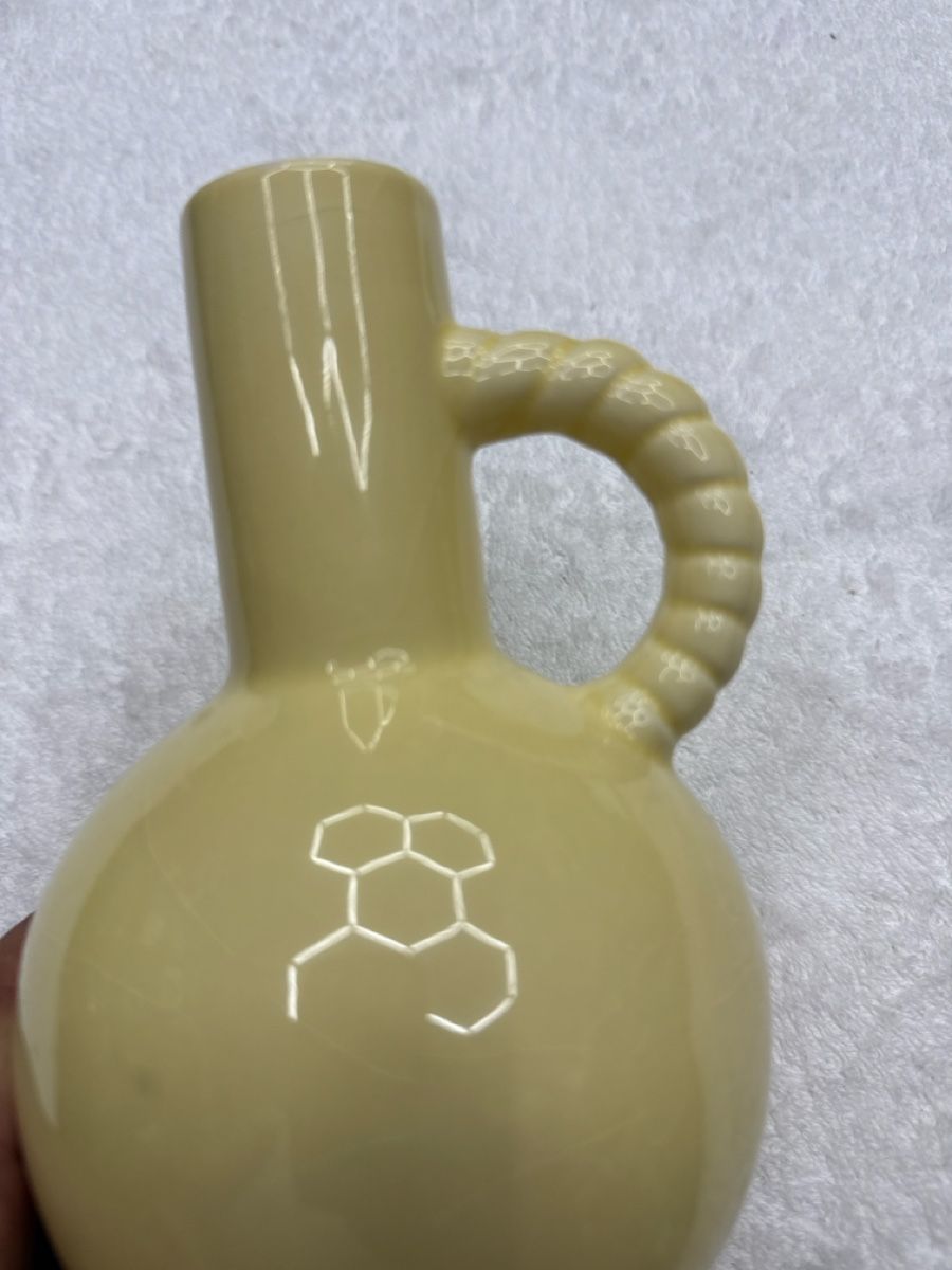 Vase & Récipients: Vase jaune ceramique  bon état – D'occasion à Chenens par anasantos90 2
