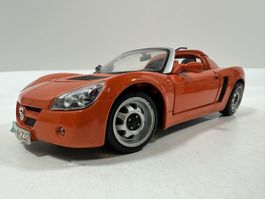 Opel Speedster 1:18, orange, MAISTO