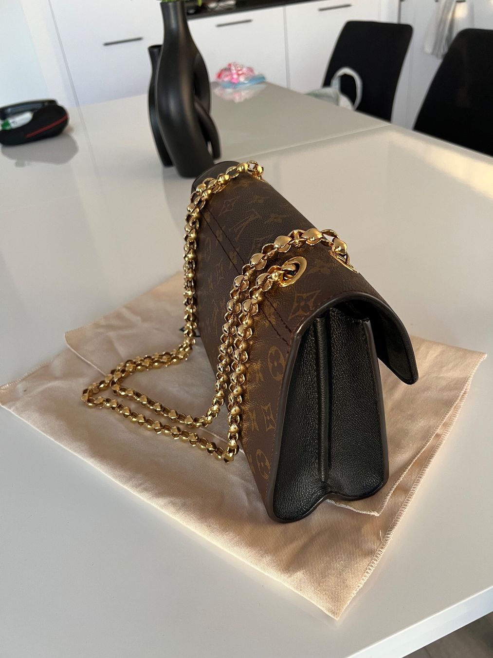 Louis Vuitton Borse da donna: Sac Louis Vuitton, modèle Victoire – Usato da Epalinges venduto da luc_25zt 2