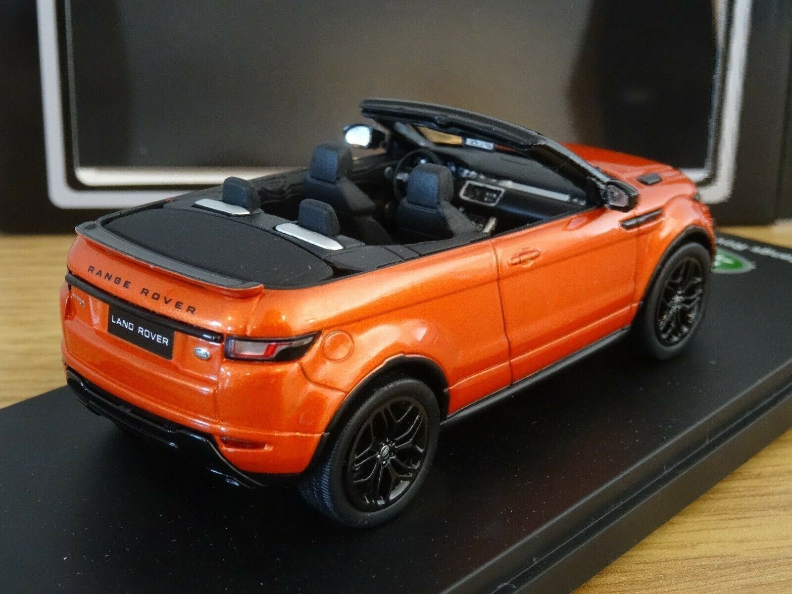 Land Rover Modellini d'auto: Range Rover Evoque Convertible – Nuovo e nell'imballaggio originale da Flawil venduto da Imperiosud 3