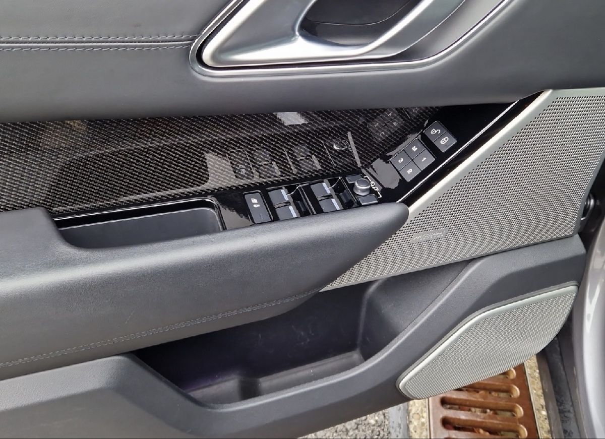 Land Rover Automobili: Range Rover Velar SVA – Usato da Nendeln venduto da bella715 2