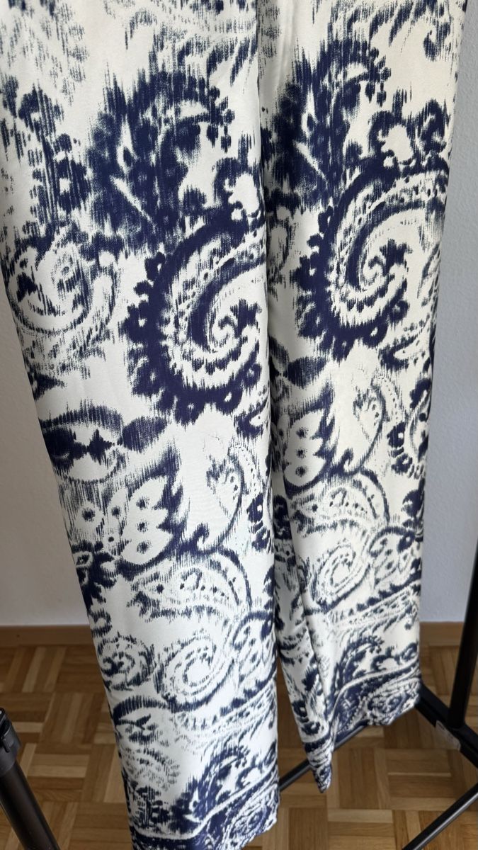 Zara Hosen: Zara Satin Hose. Neu.   – Neu (gemäss Beschreibung) aus Schaffhausen von R_Muzh 3
