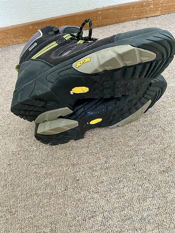 Everest Scarpe da donna: Wanderschuhe Everest Gr 39 – Usato da Domat-Ems venduto da Orbit43 4