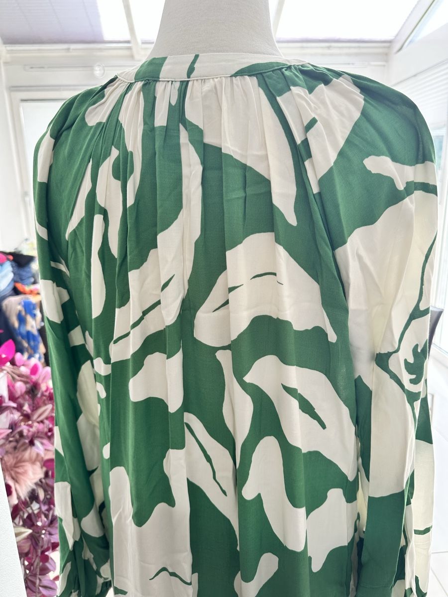 Vestiti: Kleid – Nuovo (secondo la descrizione) da visp venduto da Kmemo1 1