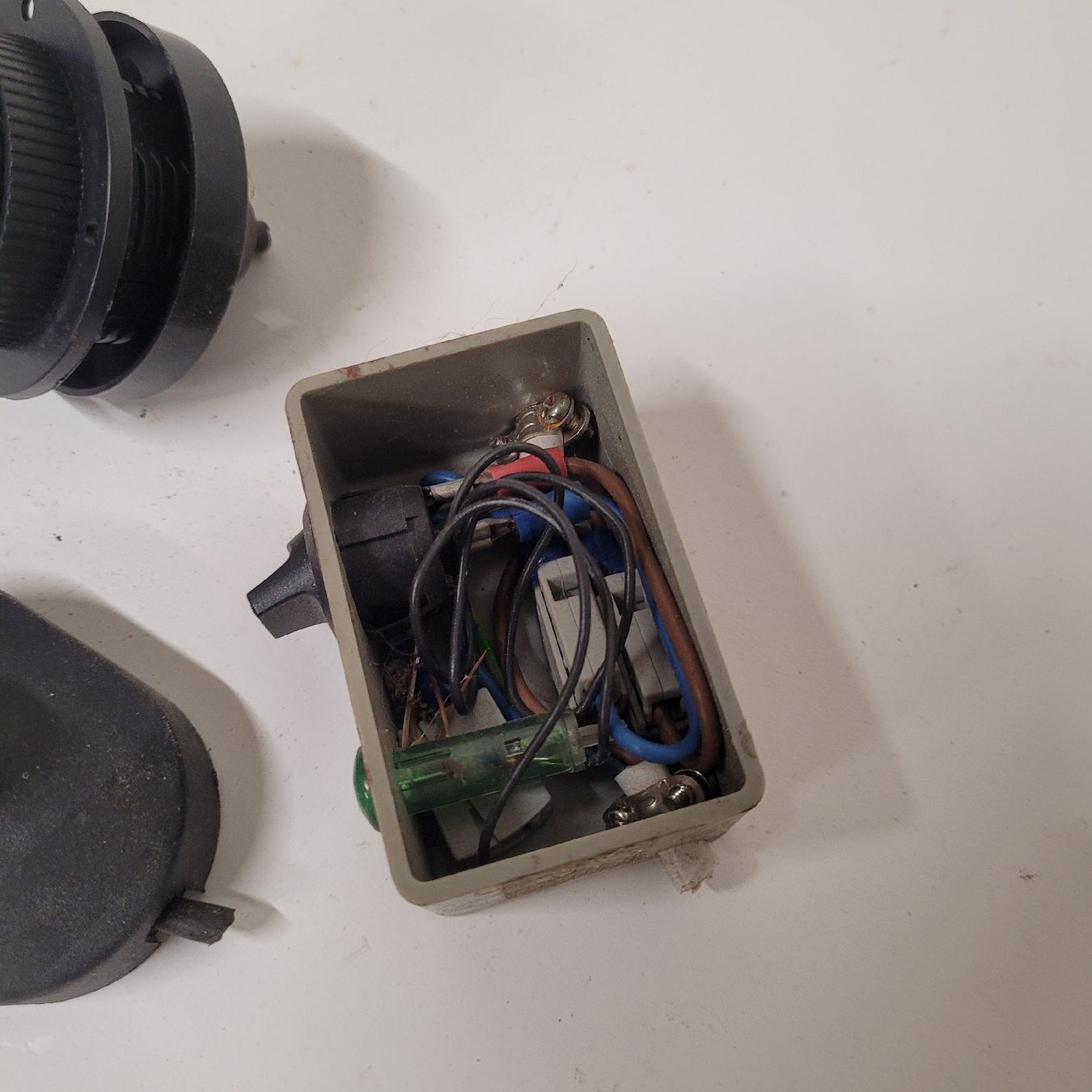 Schalter: altes elektromaterial schalter lampenfassung – Gebraucht aus Reichenburg von AK_78 3