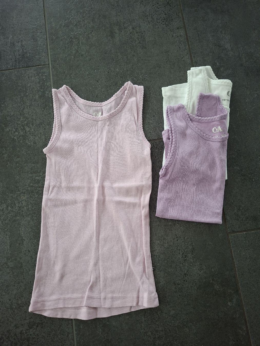 Lotti & Set di vestiti: Sommer Kleiderpaket, 104 – Usato da Biezwil venduto da Haberli01 7