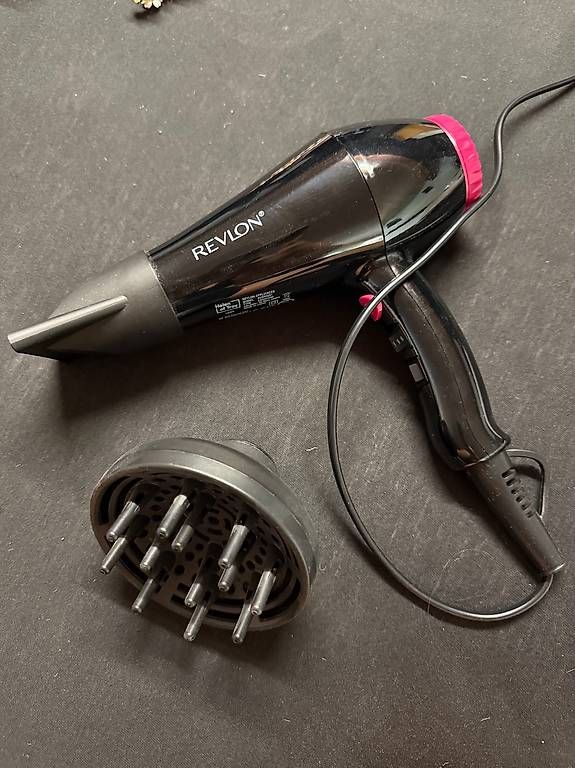 Revlon Asciugacapelli: Revlon Smooth Brilliance AC Föhn 2000 W mit Diffusor – Nuovo (secondo la descrizione) da Egerkingen venduto da lid_j22t 2
