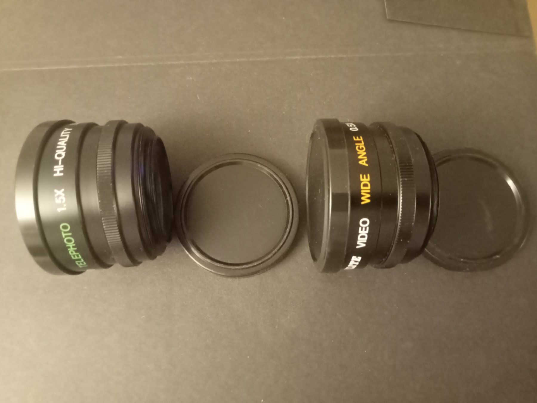 Obiettivi: 2 Skylite Video Objektive  Telephoto 1.5X & Weitwinkel 0.5X – Usato da Luzern venduto da Einh0rn