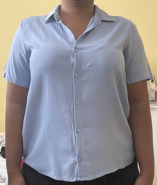 Blusen: Camicia donna maniche corte – Gebraucht aus Locarno von bozzolipayel