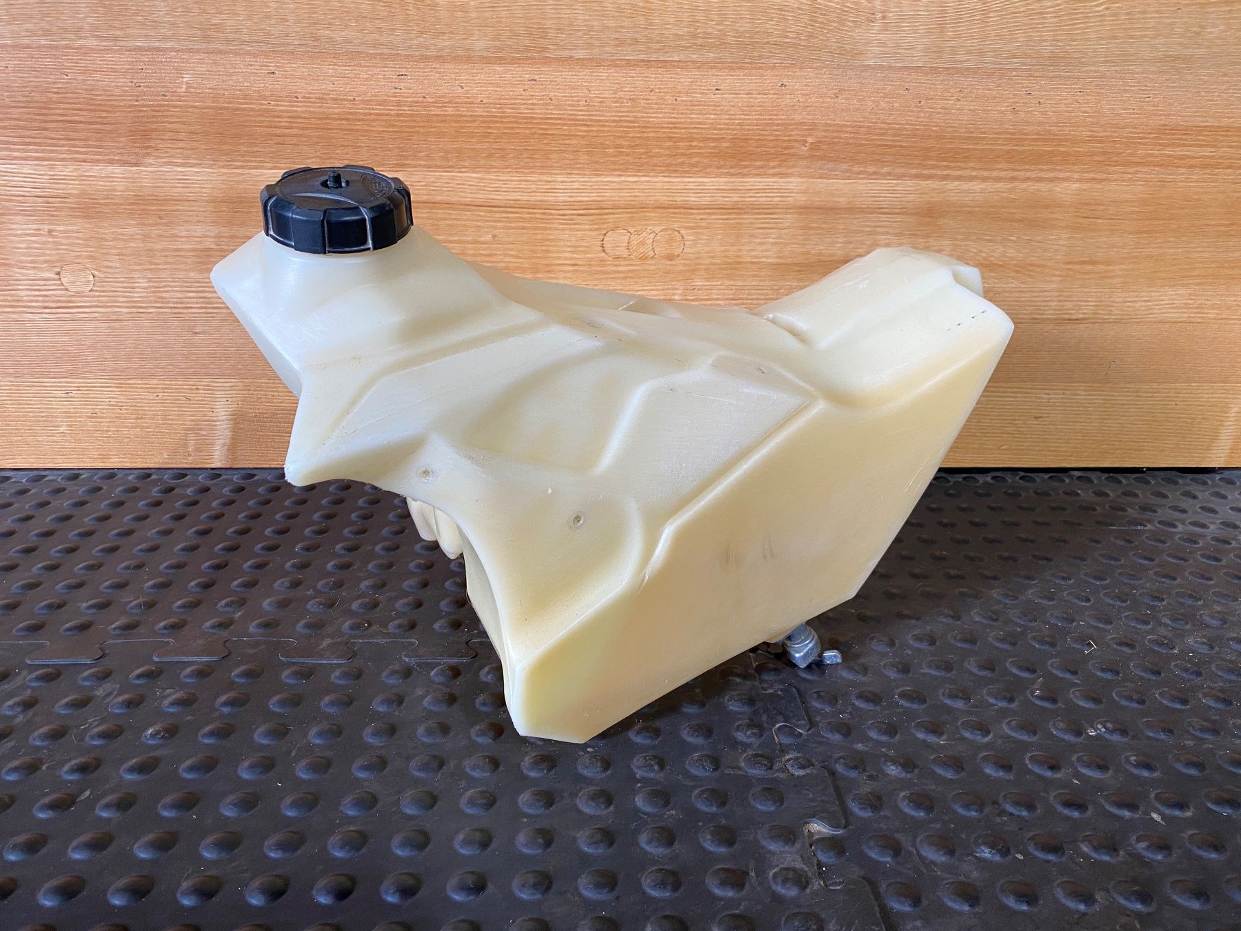 KTM Accessori per altri veicoli: KTM Tank 11li – Usato da Bichelsee venduto da Johler_Design 1