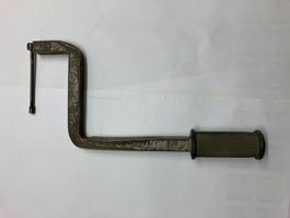 Hebel zum Demontieren von Türbolzen bei Oldtimer