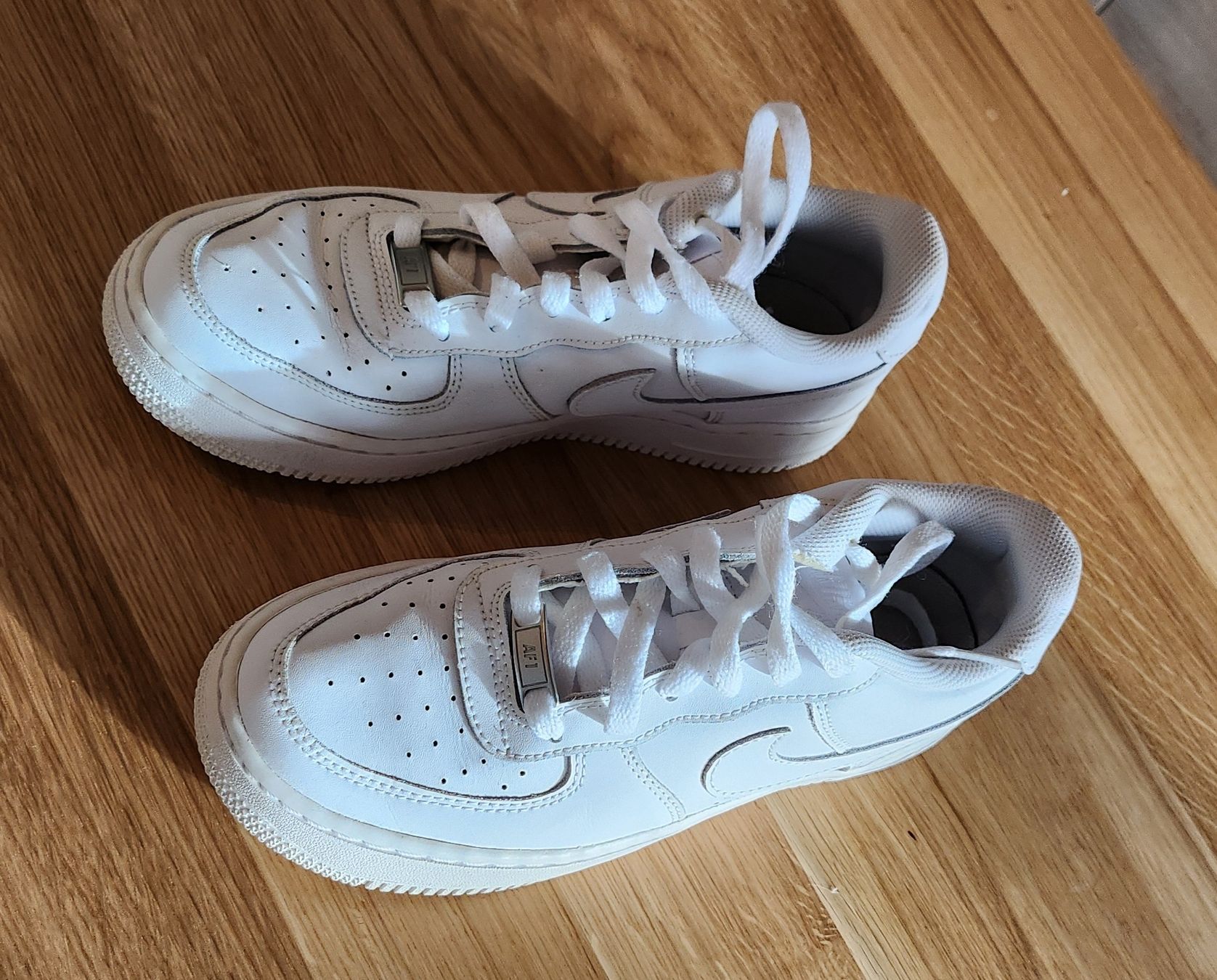 Nike Herrenschuhe: chaussures nike air force – Gebraucht aus Bassecourt von Aud_yp52 1